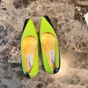 Bellini Neon Green and Black Flats